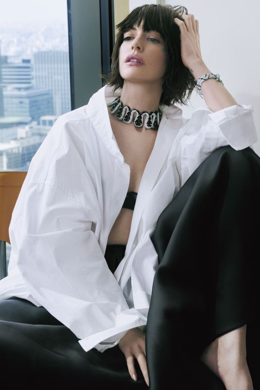 ANNE HATHAWAY for Elle Japan, June 2023