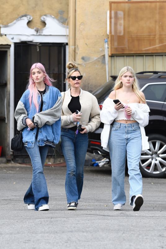 DENISE RICHARDS Out for Lunch with Her Daughters SAMI and LOLA at A Votre Sante in Brentwood 04/11/2023