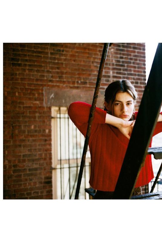 DIANA SILVERS at a Photoshoot, April 2023