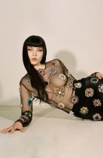 DOVE AMERON for Elle Singapore, April 2023