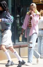 GIGI HADID Arrives at Her Apartment in New York 04/20/2023