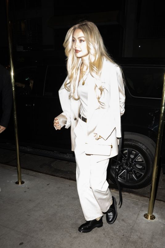 GIGI HADID Out for Dinner at Casa Cruz Restaurants in New York 04/12/2023