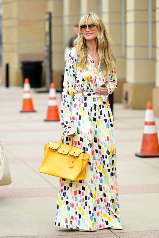 HEIDI KLUM Arrives at America