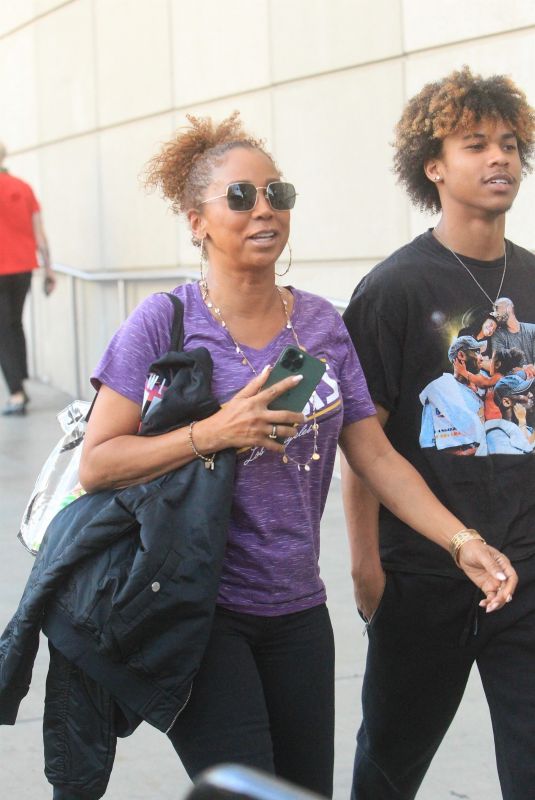 HOLLY ROBINSON Arrives at Lakers Playoff Game at Crypto.com Arena in Los Angeles 04/22/2023