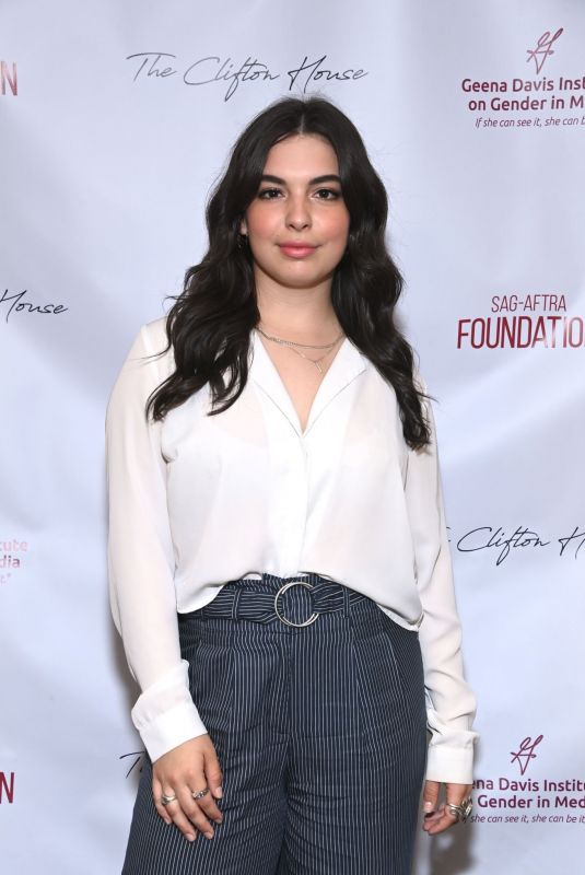 ISABELLA GOMEZ at Geena Davis Institute, Clifton House and Sag-aftra Foundation Host a Night of Poetry in Los Angeles 04/25/2023