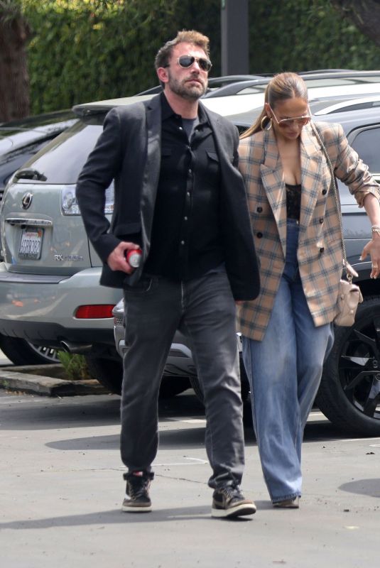JENNIFER LOPEZ and Ben Affleck Out in Los Angeles 04/29/2023