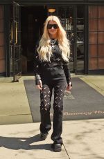 JESSICA SIMPSON Leaves Her Hotel in New York 04/13/2023 