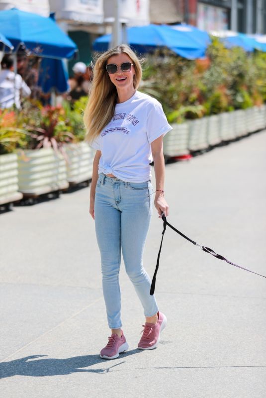 JOANNA KRUPA on the Set of Her New Docu-series Full Time Diva in Venice 04/02/2023