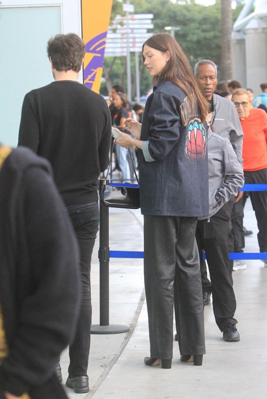 KARLIE KLOSS Arrives at Grizzles vs Lakers Game at Crypto.com Arena in Los Angeles 04/24/2023