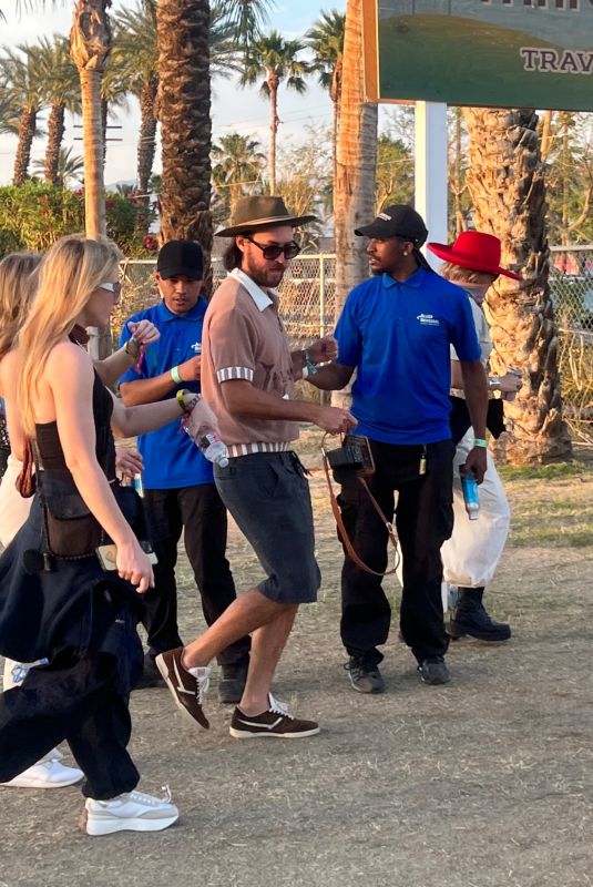 KATE HUDSON and Danny Fujikawa Arrives at Coachella in Indio 0416/2023