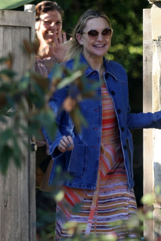 KATE HUDSON Leaves a Friends House in Brentwood 04/11/2023