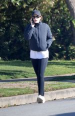 KATHERINE SCHWARZENEGGER Out for Morning Walk in Pacific Palisades 04/07/2023