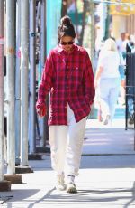KATIE HOLMES Out for Morning Stroll in New York 04/12/2023 