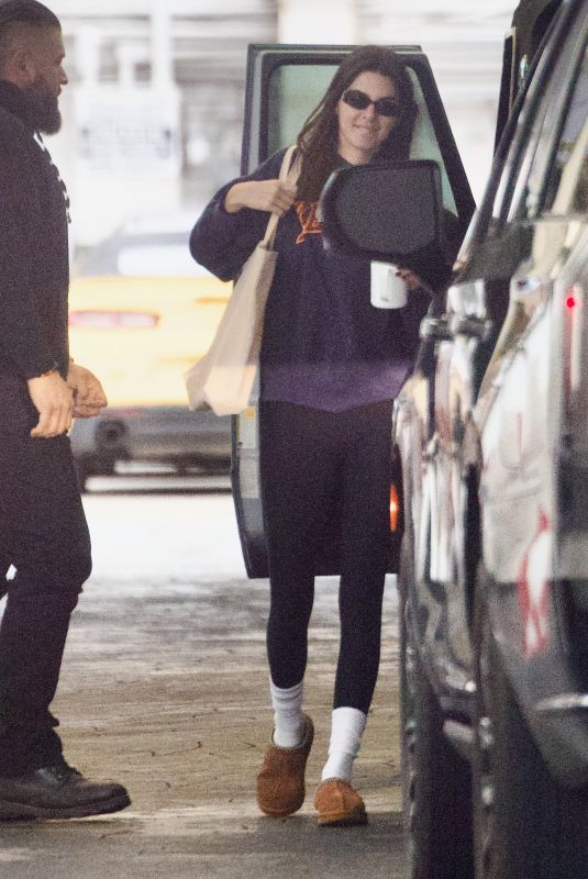 KENDALL JENNER Heading to Dermatologist in Beverly Hills 04/03/2023