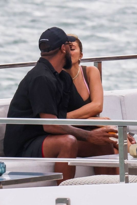 LARSA PIPPEN and Marcus Jordan Boating Around Miami Bay 04/10/2023