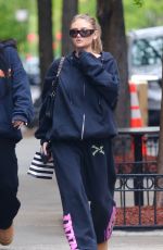 LENI KLUM Out Shopping with Friend in New York 04/28/2023