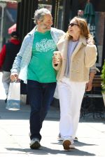 LESLIE MANN and Judd Apatow Out on Romantic Stroll in New York 04/20/2023