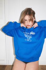 LEXEE SMITH at a Photoshoot, April 2023