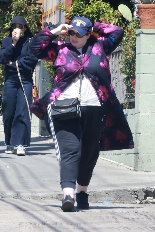 LILY KERSHAW Out for Breakfast in Los Feliz 04/07/2023