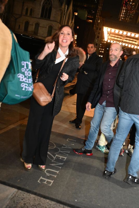 MOLLY SHANNON Leaves SNL Afterparty at L’Avenue in New York 04/09/2023