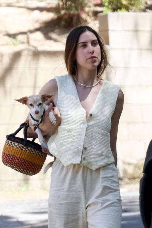 SCOUT WILLIS Visits a Friend in Los Feliz 04/20/2023