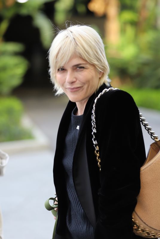 SELMA BLAIR Arrives at Lakers vs Clippers Game at Crypto.com Arena in Los Angeles 04/05/2023