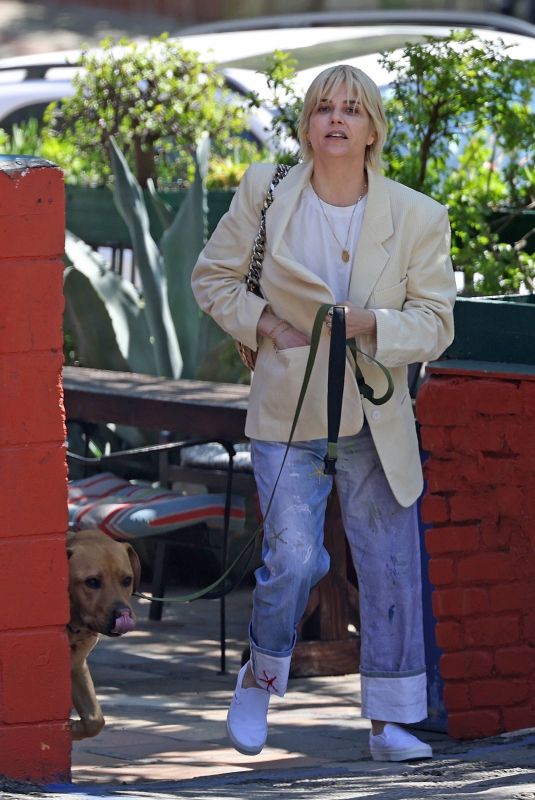 SELMA BLAIR Out with Her Dog in Laurel Canyon 04/05/2023