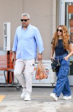 SHAKIRA Shopping at Home Depot with Her Brother in Miami 04/19/2023