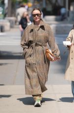 STELLA MCCARTNEY Out and About in New York 04/26/2023