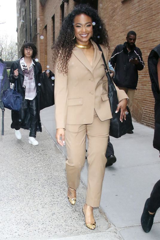 TATYANA ALI Leaves Tamron Hall Show in New York 04/05/2023