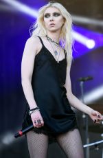 TAYLOR MOMSEN Performs at 2023 Innings Festival at Beach Park Tempe 02/25/2023