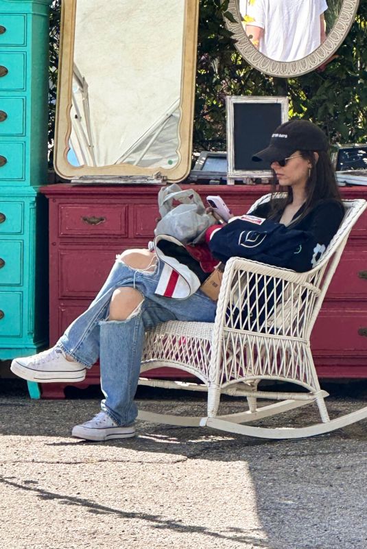 VICTORIA JUSTICE Shopping at Flea Market in Los Angeles 04/02/2023