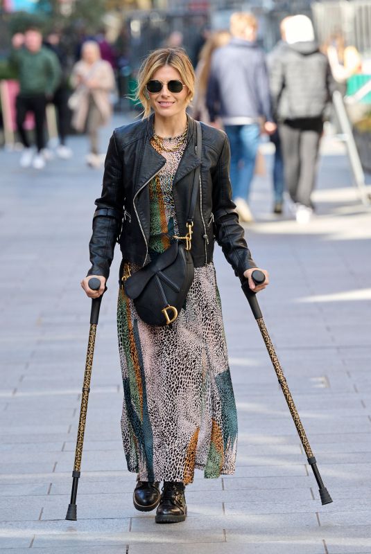 ZOE HARDMAN on Crutches Leaves Global Radio Studios in London 04/13/2023
