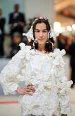 ALEXA CHUNG at 2023 Met Gala Celebrating Karl Lagerfeld: A Line of Beauty in New York 05/01/2023