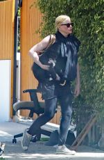 ALICE EVAANS Moving Out of California Home in Los Angeles 05/06/2023