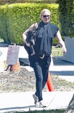 ALICE EVAANS Moving Out of California Home in Los Angeles 05/06/2023