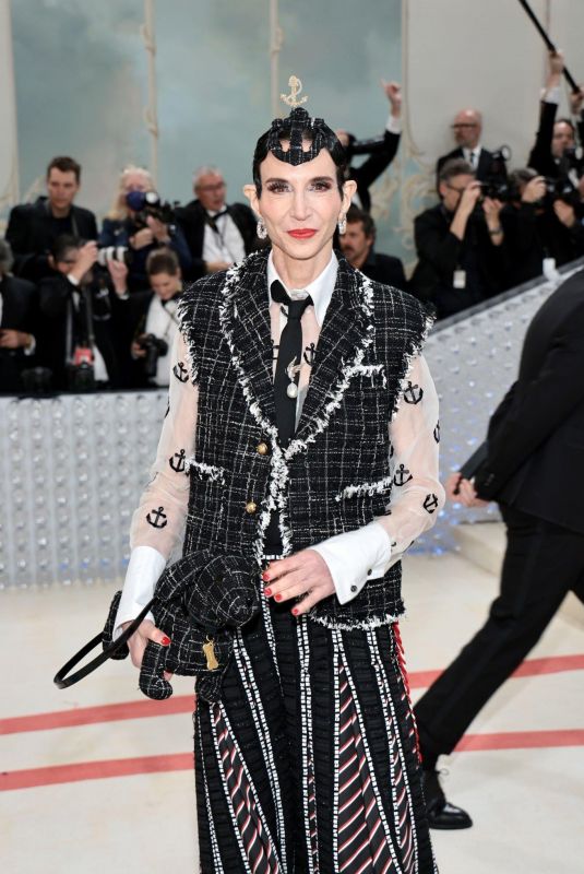AMY FINE COLLINS at 2023 Met Gala Celebrating Karl Lagerfeld: A Line of Beauty in New York 05/01/2023