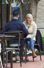 ANNA FARIS Ot for Coffee with a Friend in Palisades 05/19/2023