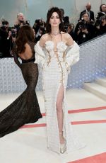 ANNE HATHAWAY at 2023 Met Gala Celebrating Karl Lagerfeld: A Line of Beauty in New York 05/01/2023