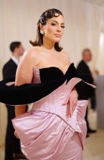 ASHLEY GRAHAM at 2023 Met Gala Celebrating Karl Lagerfeld: A Line of Beauty in New York 05/01/2023