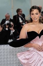 ASHLEY GRAHAM at 2023 Met Gala Celebrating Karl Lagerfeld: A Line of Beauty in New York 05/01/2023