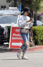 ASHLEY GREENE Shopping at Ralphs in Los Angeles 05/08/2023