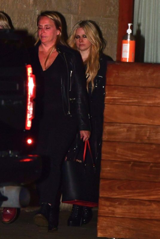 AVRIL LAVIGNE Out with Her Mom at Soho House in Malibu 05/20/2023