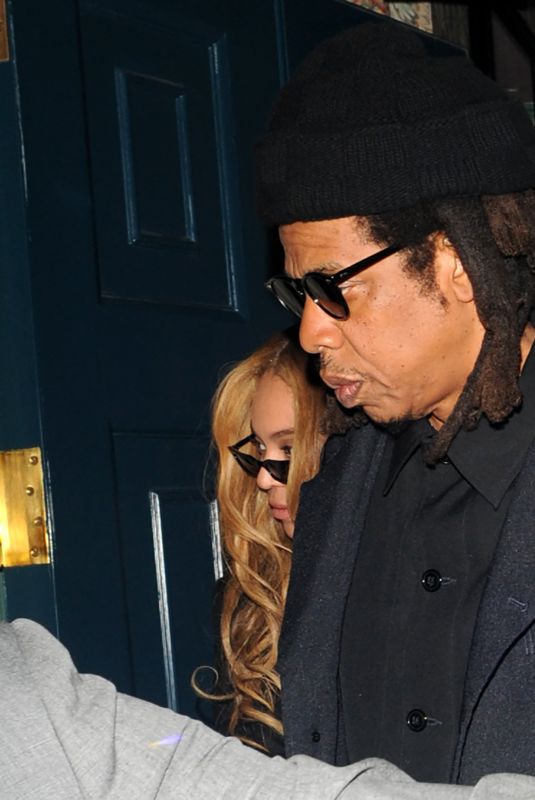 BEYONCE and Jay Z Leaves Oswald’s in London 05/23/2023
