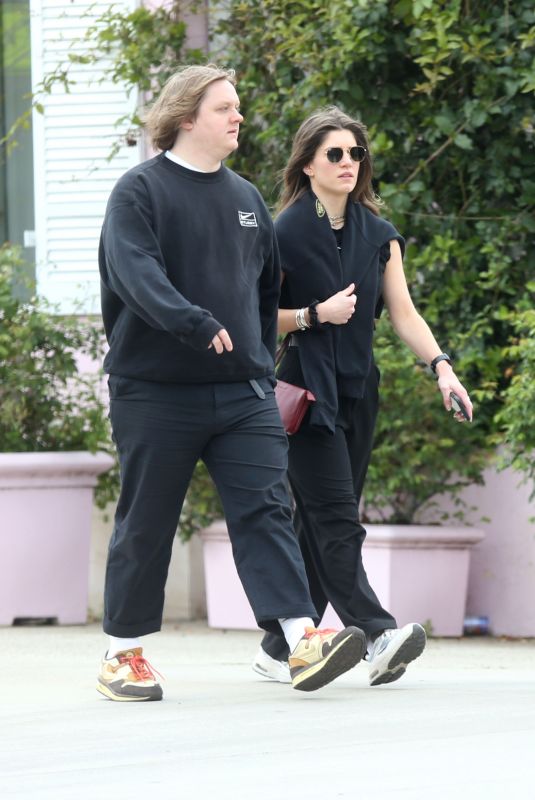 ELLIE MACDOWALL and Lewis Capaldi at Dialog Cafe in West Hollywood 05/04/2023
