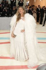 GISELE BUNDCHEN at 2023 Met Gala Celebrating Karl Lagerfeld: A Line of Beauty in New York 05/01/2023