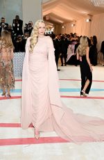 GWENDOLIN CHRISTIE at 2023 Met Gala Celebrating Karl Lagerfeld: A Line of Beauty in New York 05/01/2023