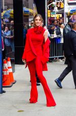 HAILEE STEINFELD Arrives at Good Morning America in MNew York 05/24/2023