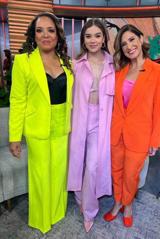 HAILEE STEINFELD at Despierta America 05/16/2023