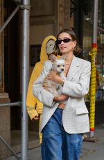 HAILEY and Justin BIEBER Out with Their Dogs in New York 05/12/2023